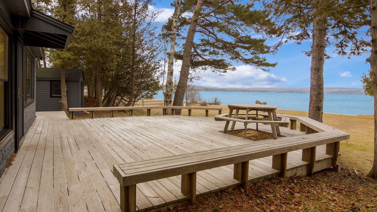 Photo of Outdoor in Maple City
