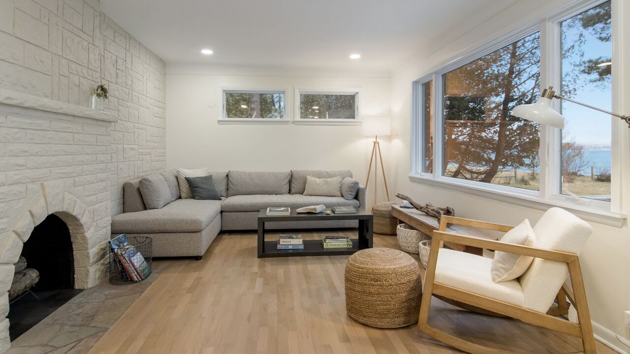 Photo of Livingroom in Maple City