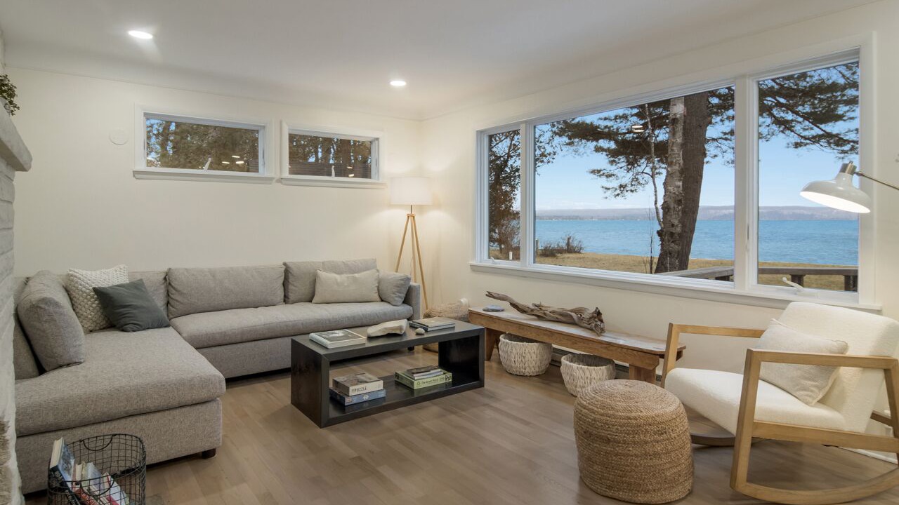 Photo of Livingroom in Maple City