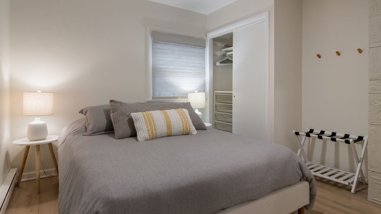 Photo of Bedroom in Maple City