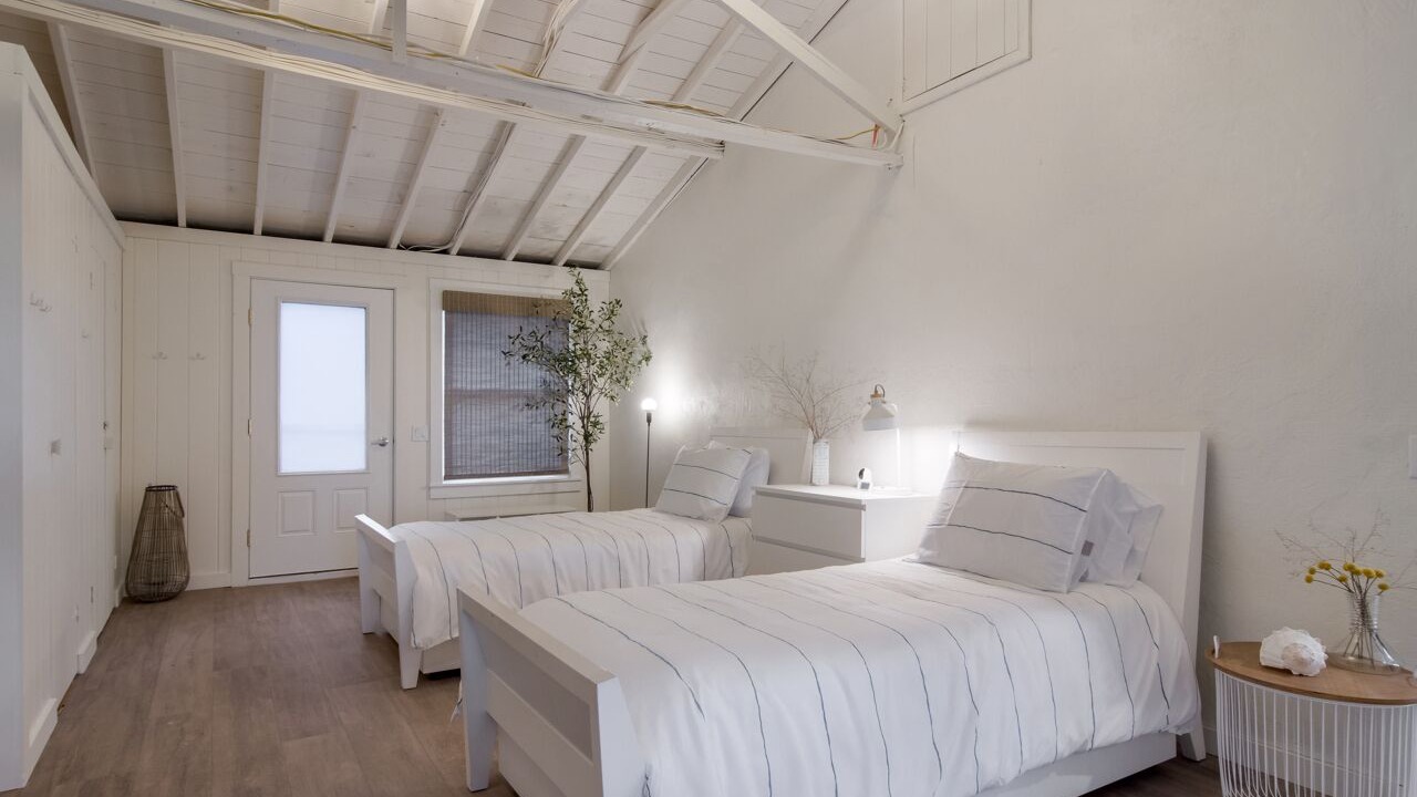 Photo of Bedroom in Maple City