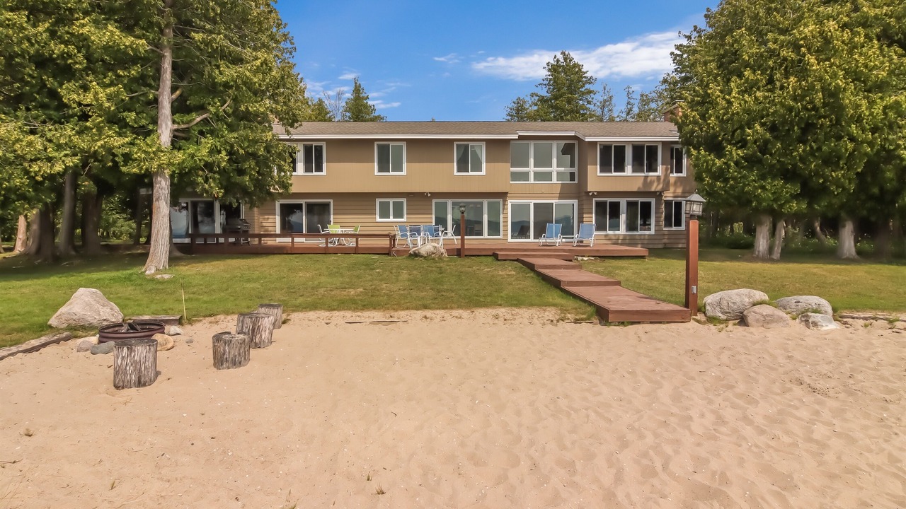Photo of Outdoor in Maple City