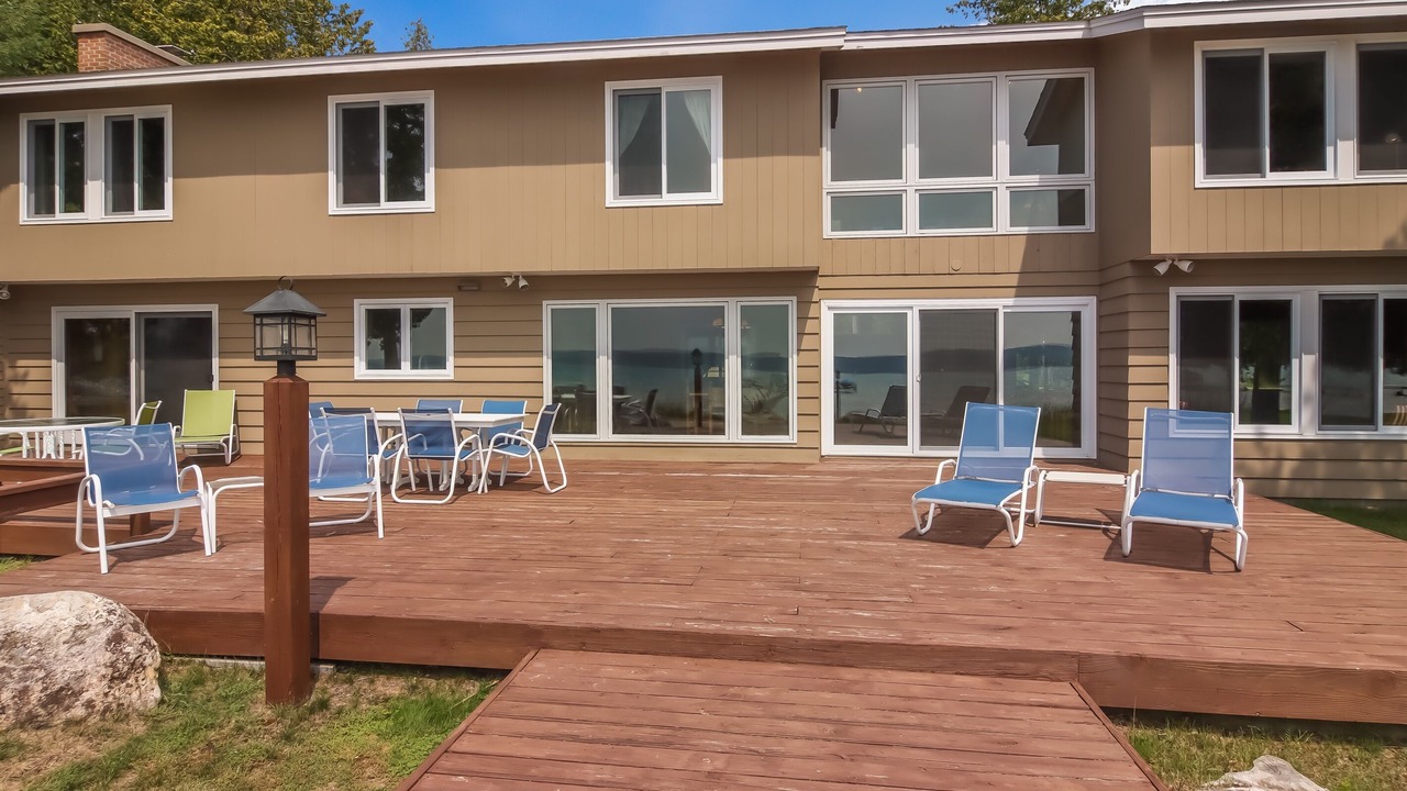 Photo of Patio Balcony in Maple City