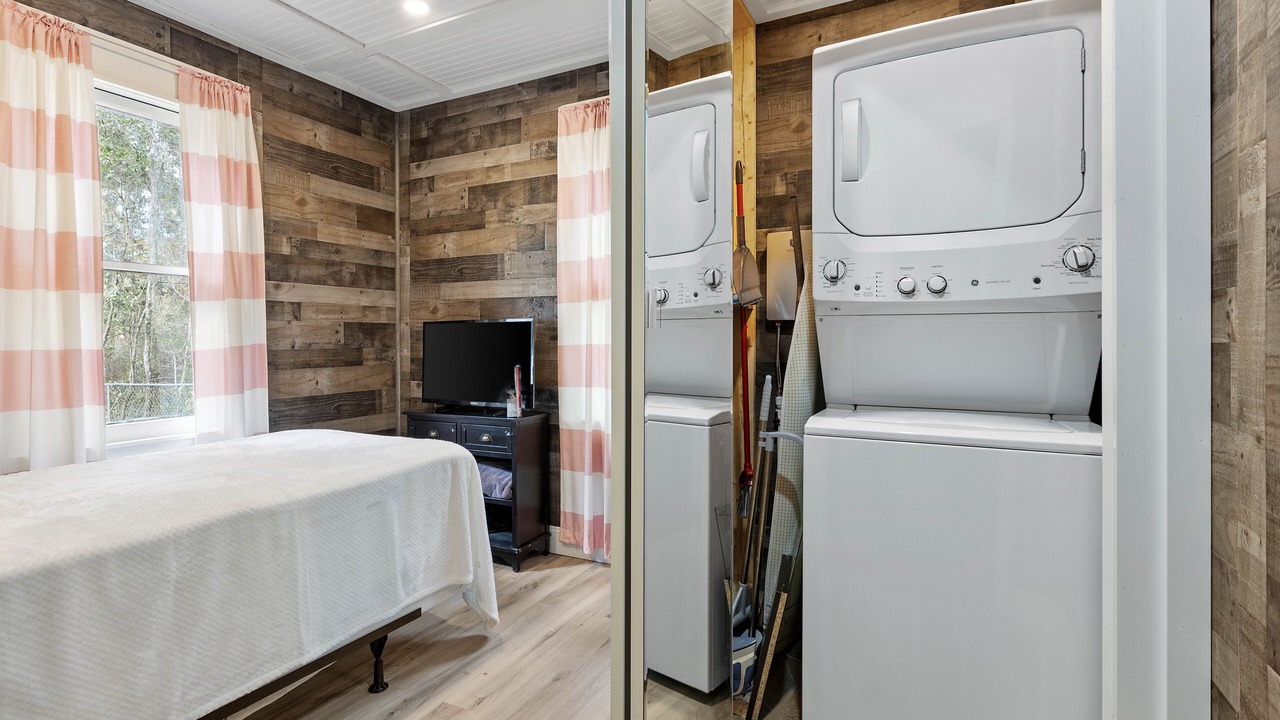 Photo of Bedroom in Quincy