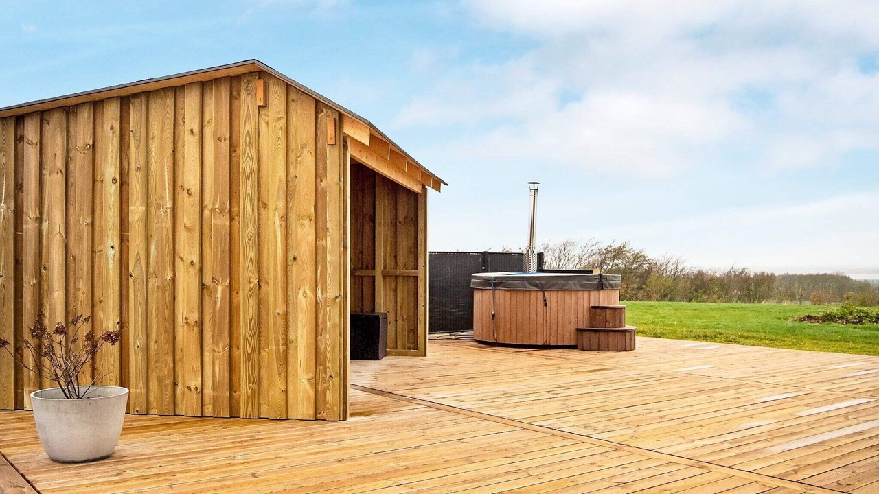Photo of Outdoor in Logstor
