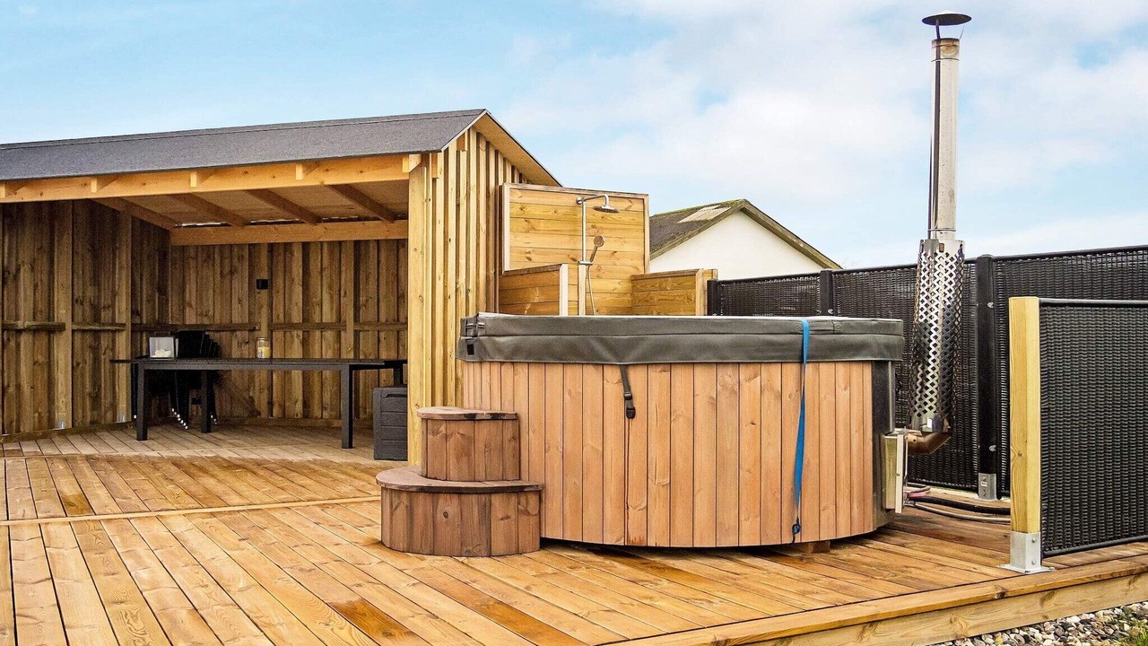 Photo of Outdoor in Logstor