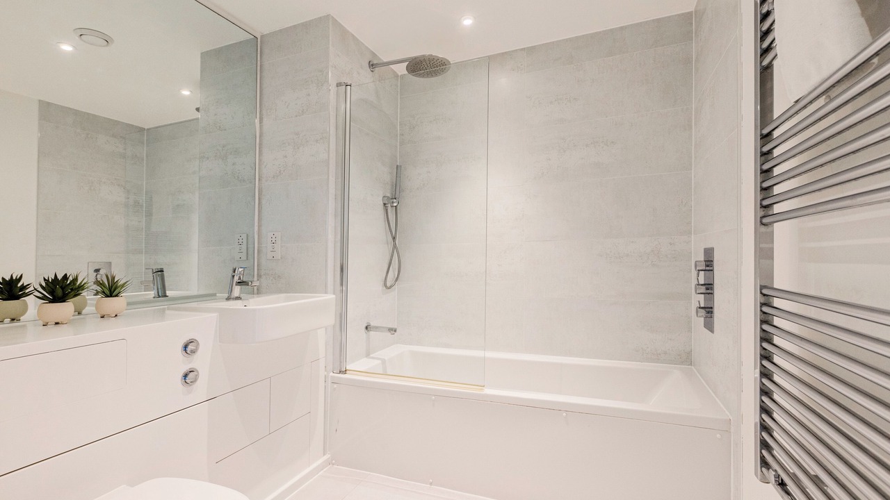 Photo of Bathroom in Park Royal