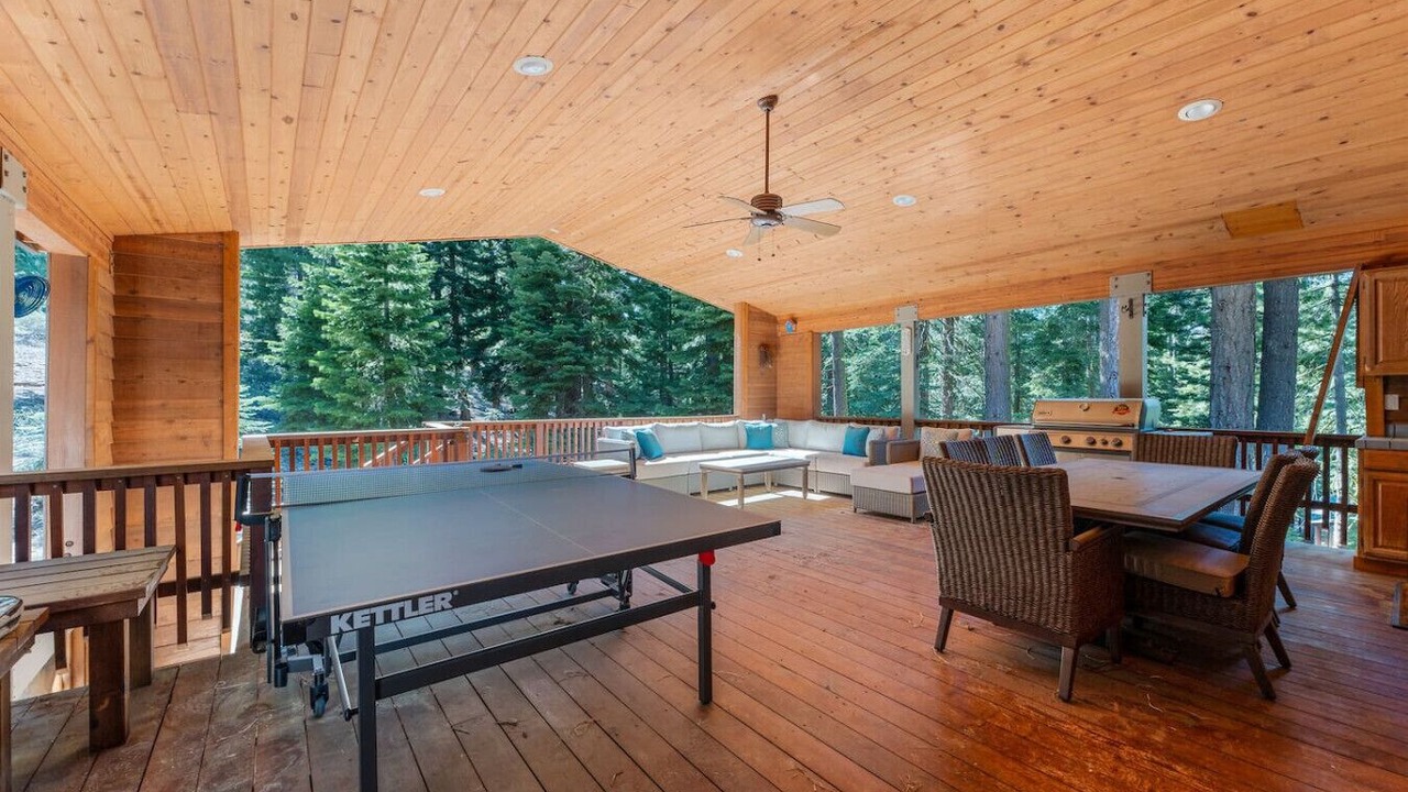 Photo of Outdoor in Kingswood Estates