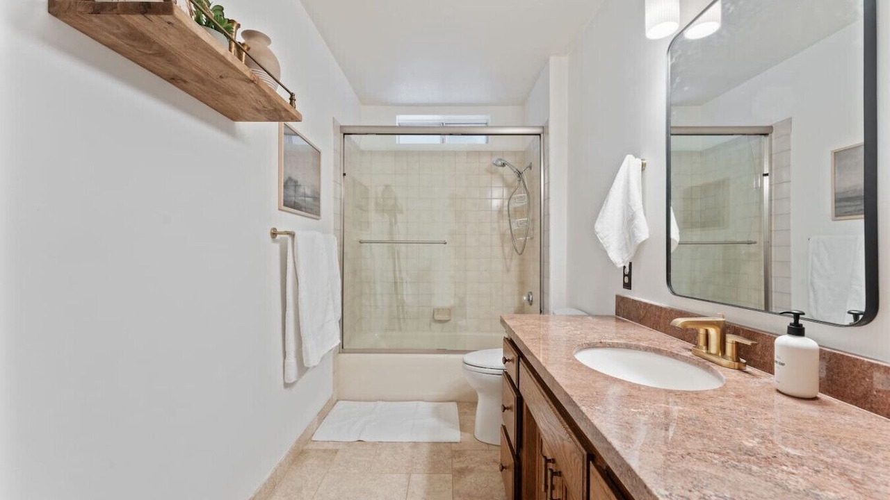 Photo of Bathroom in Kingswood Estates