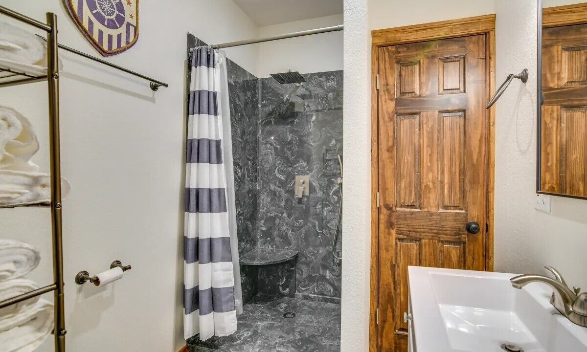 Photo of Bathroom in Diamond City