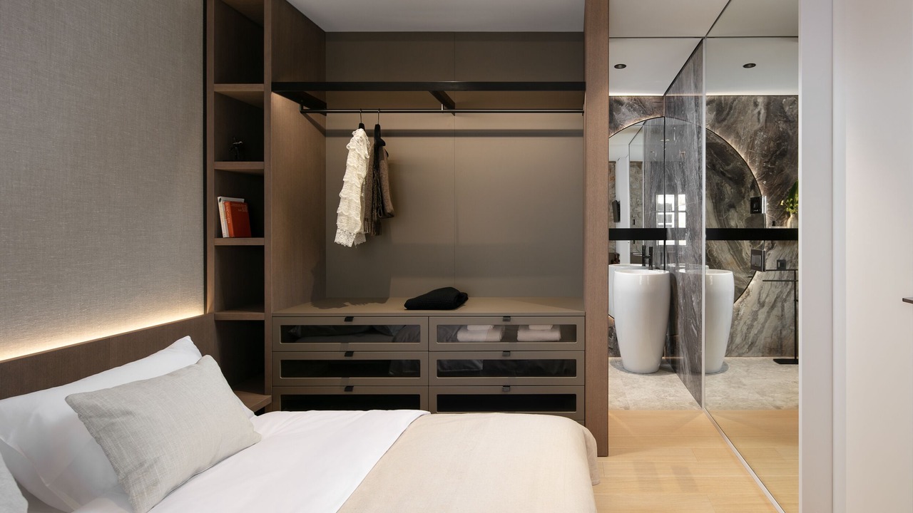 Photo of Bedroom in Pile