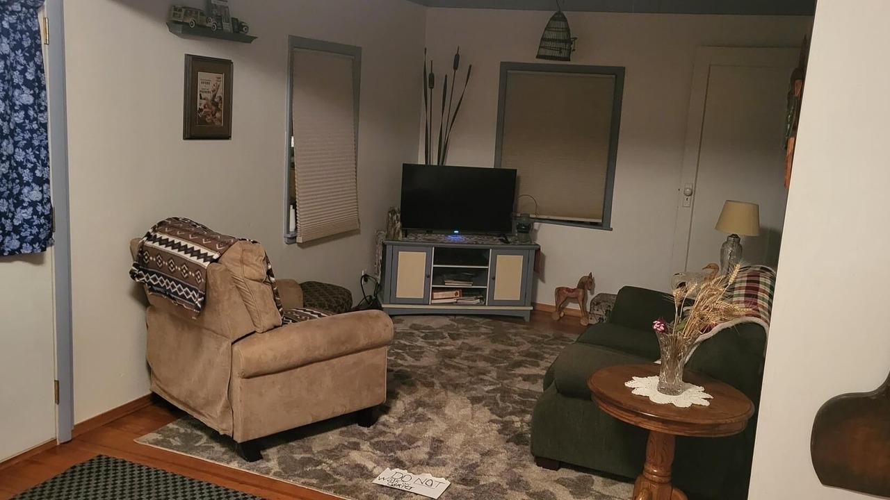 Photo of Livingroom in Halfway