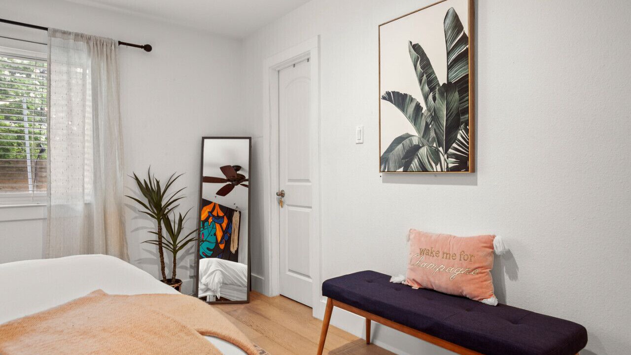 Photo of Bedroom in North Austin Civic Association