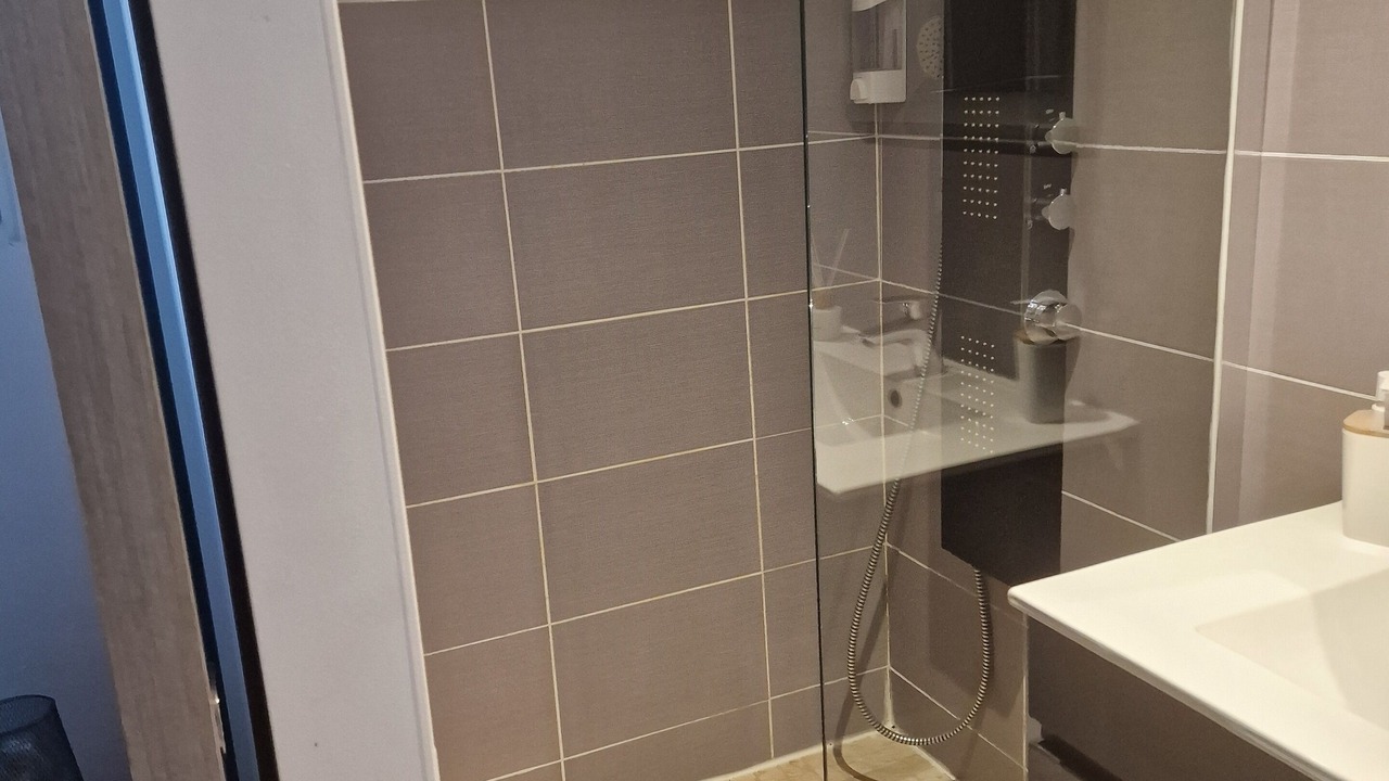 Photo of Bathroom in Saint-Georges-de-Reneins