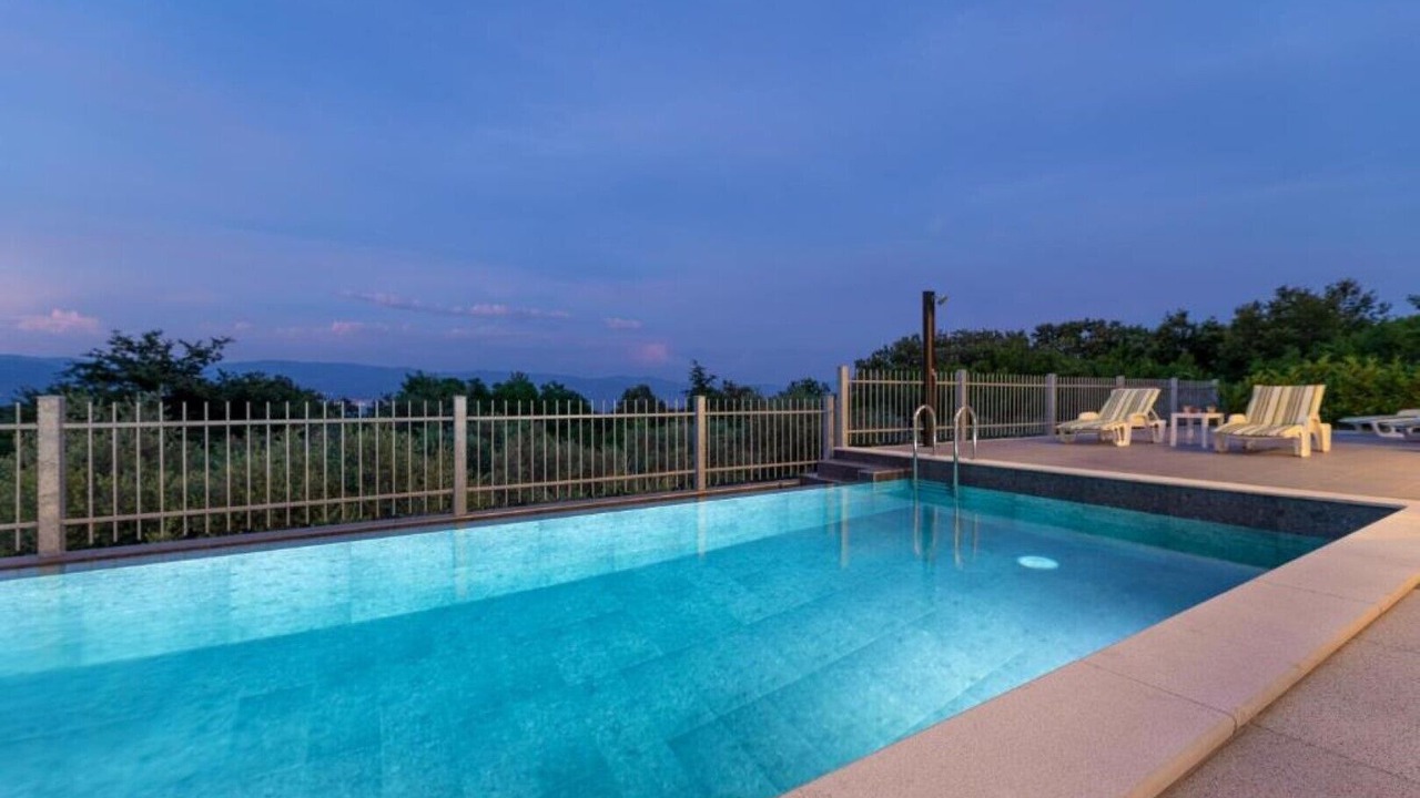 Photo of Outdoor in Risika