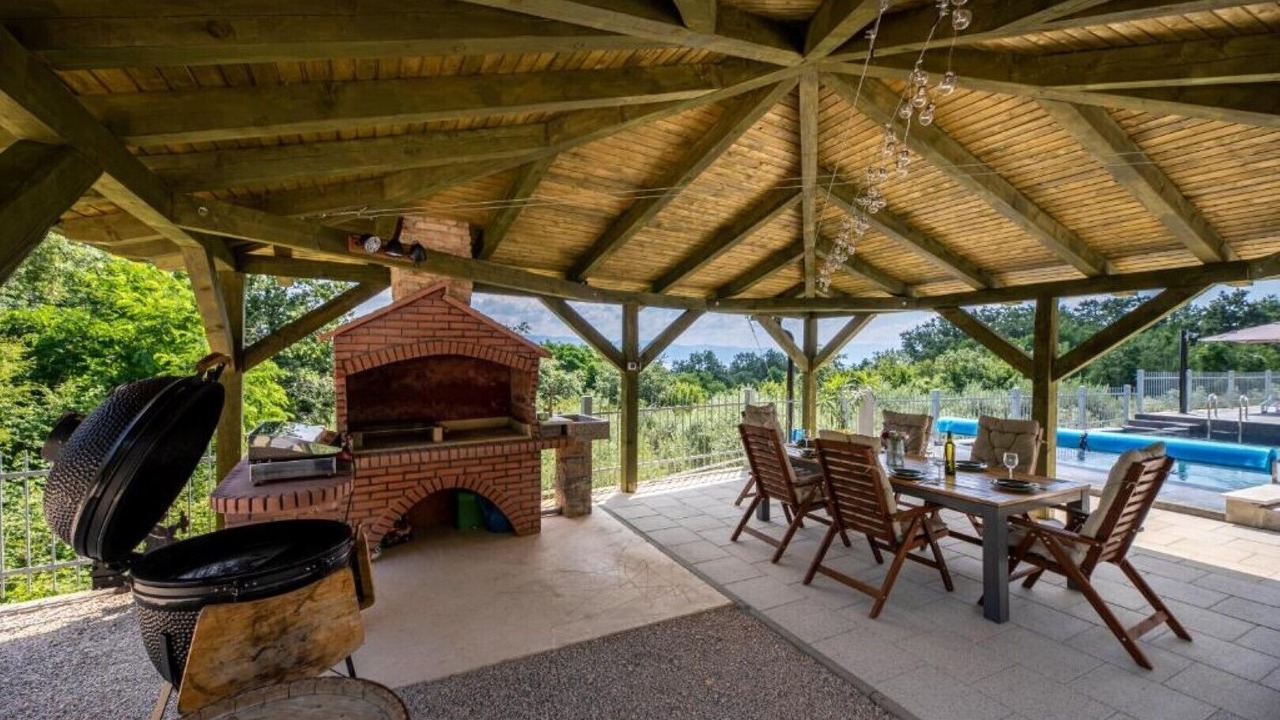 Photo of Outdoor in Risika