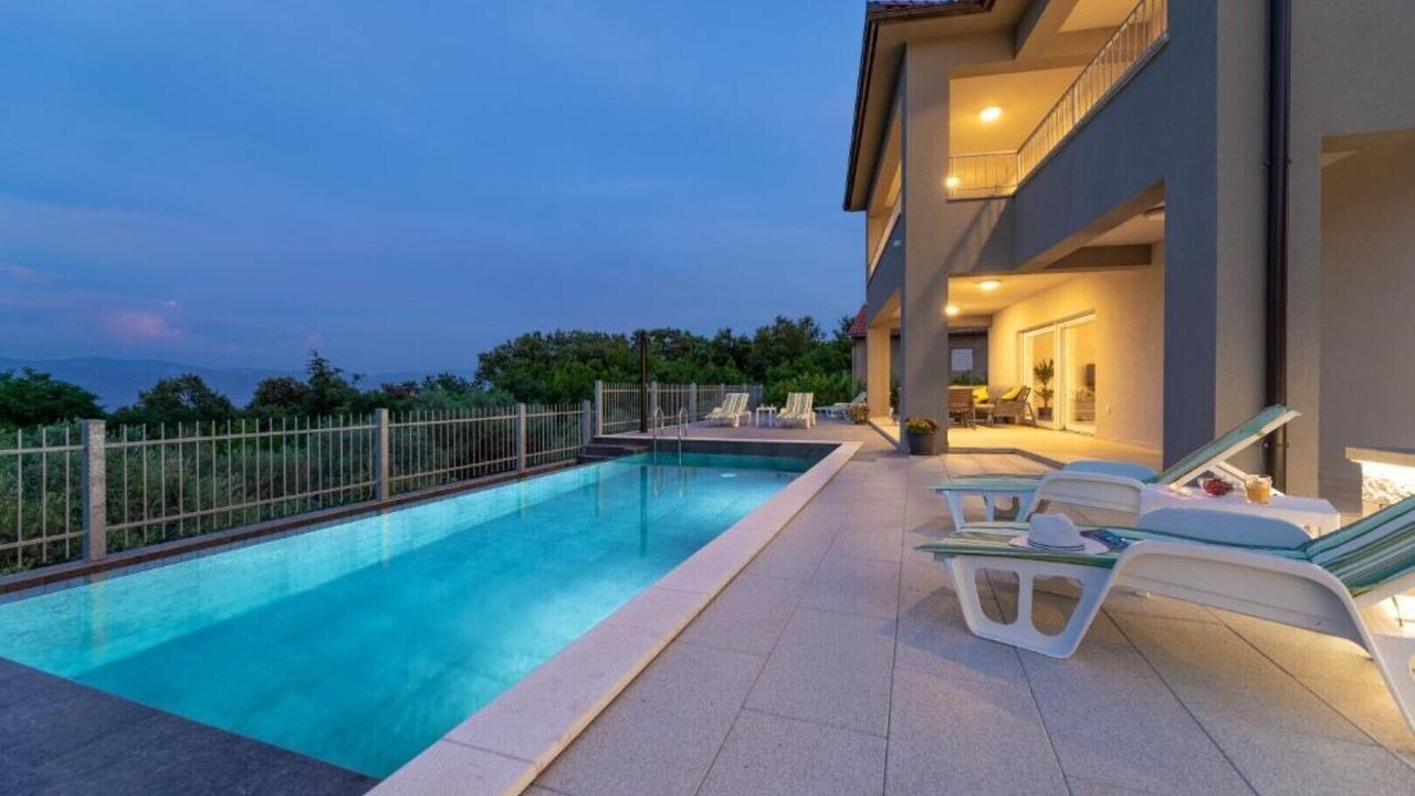 Photo of Outdoor in Risika