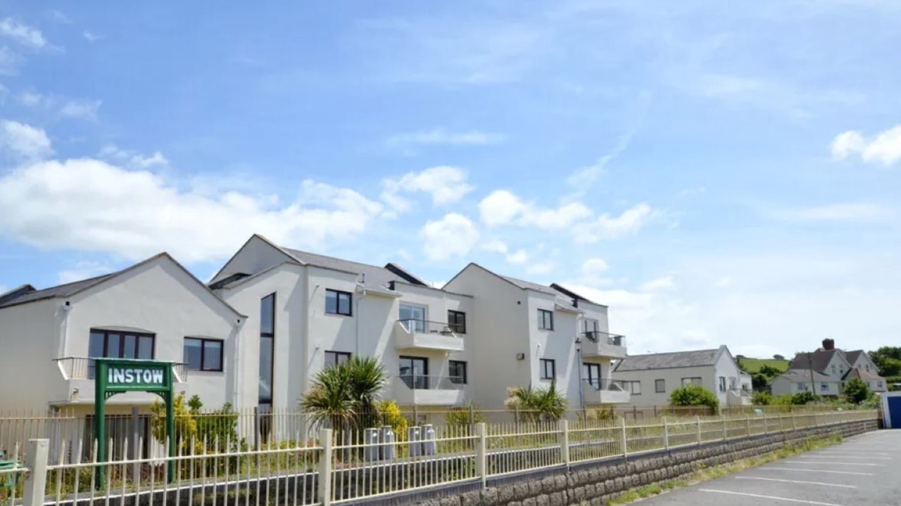 Photo of Others in Instow