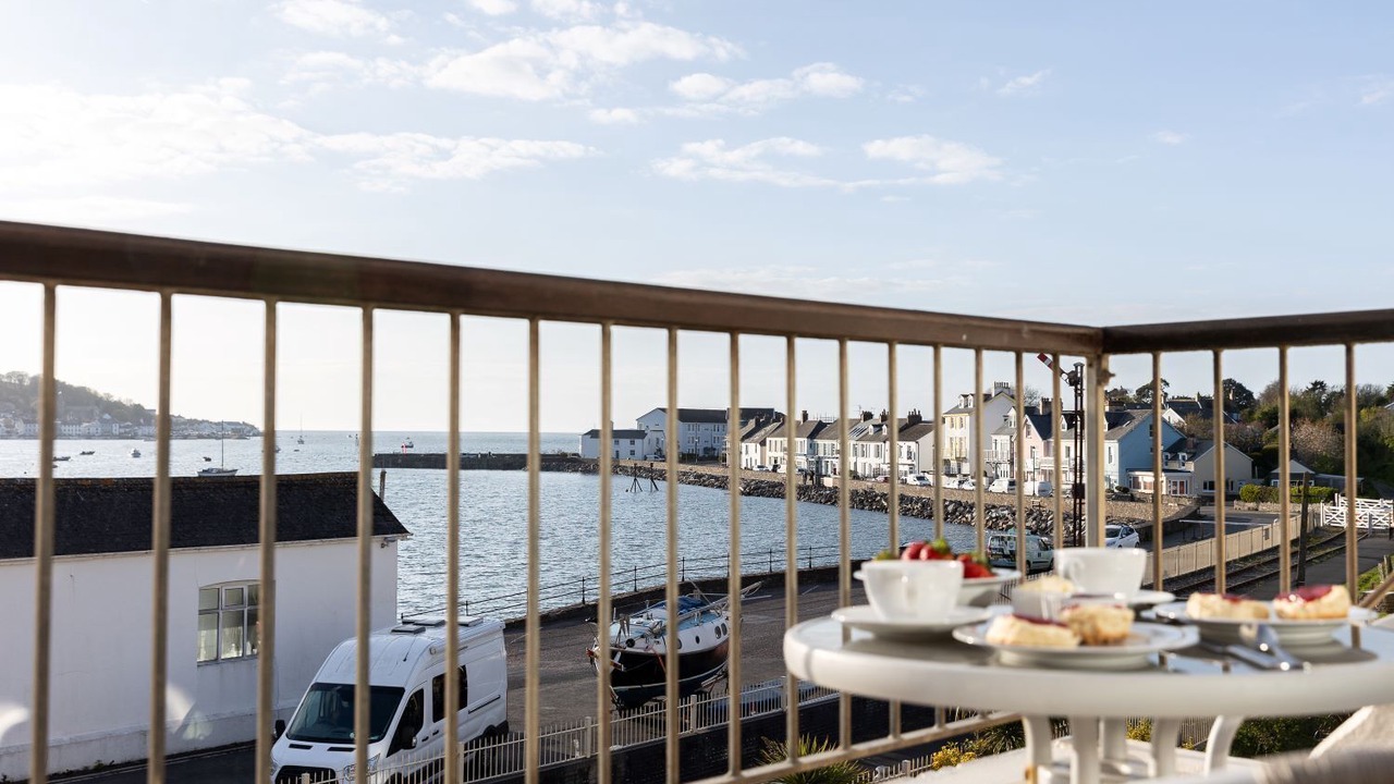 Photo of Others in Instow