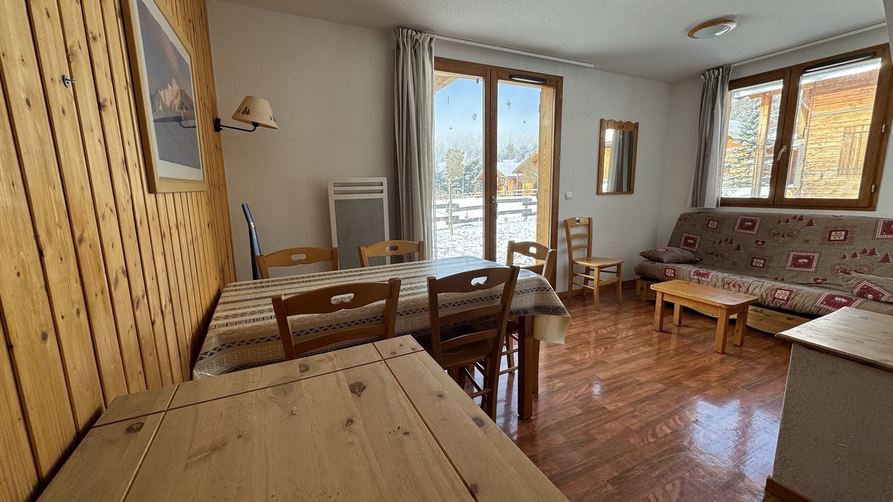 Photo of Livingroom in Saint-Etienne-en-Devoluy