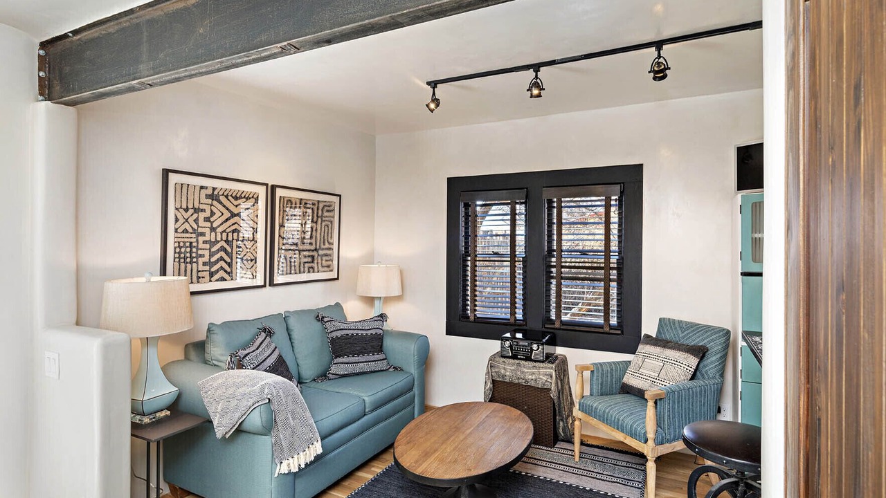 Photo of Livingroom in South Capitol