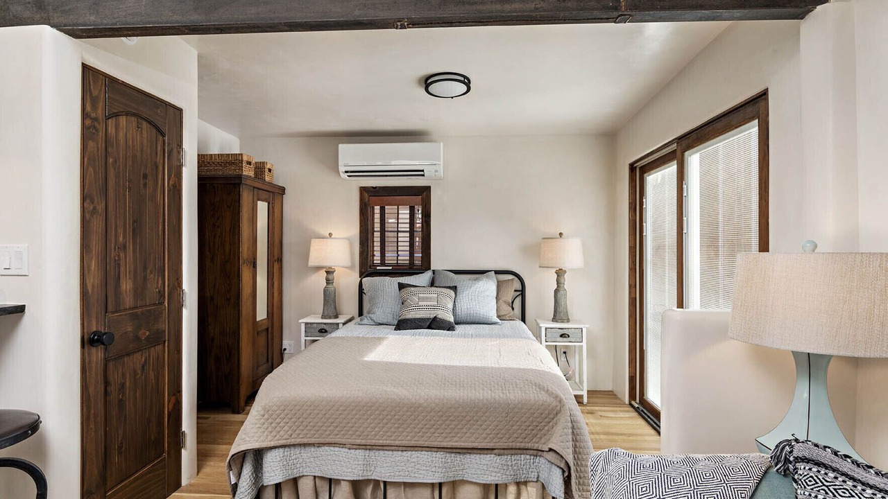 Photo of Bedroom in South Capitol