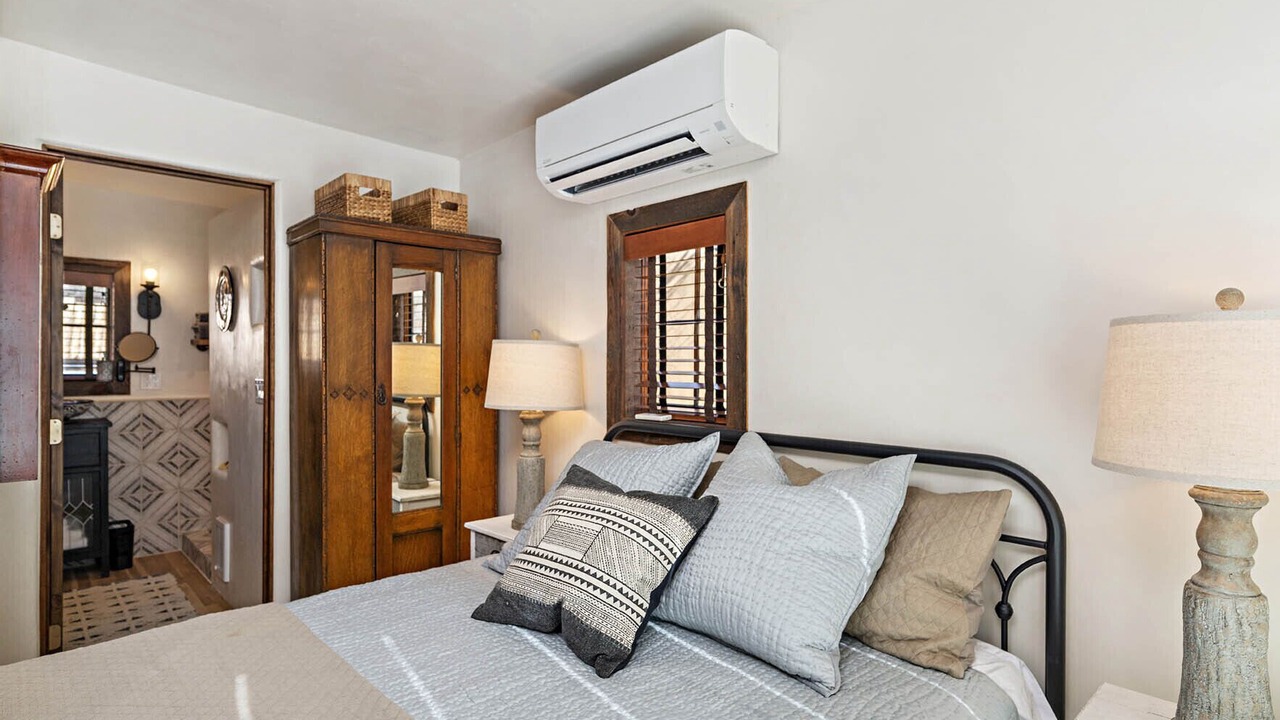 Photo of Bedroom in South Capitol