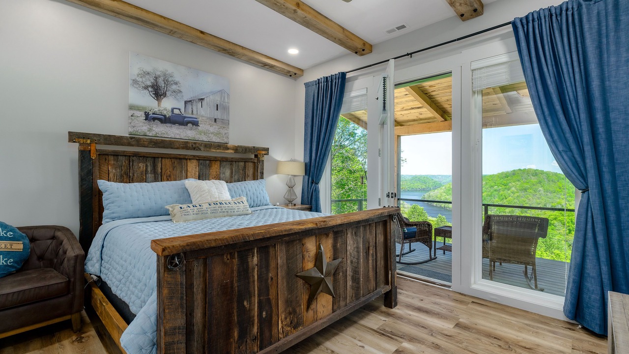 Photo of Bedroom in Smithville