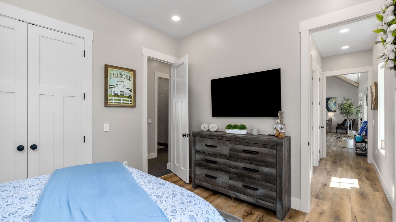 Photo of Bedroom in Smithville