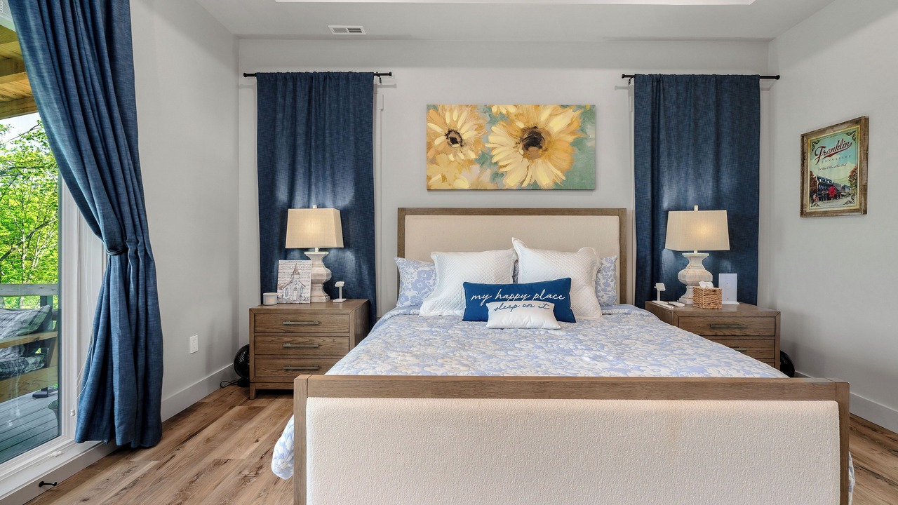 Photo of Bedroom in Smithville