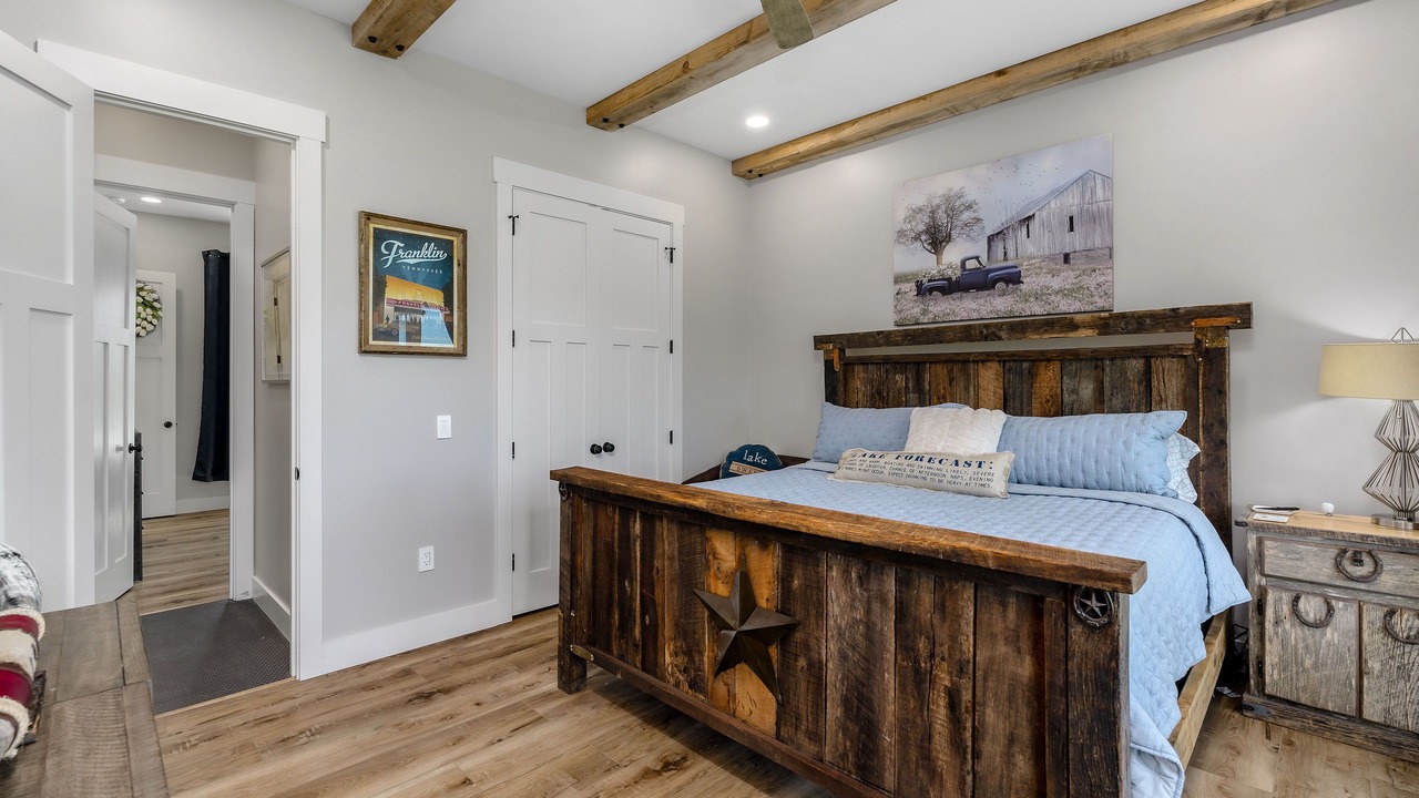 Photo of Bedroom in Smithville