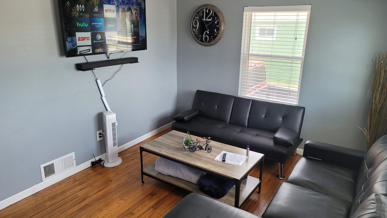 Photo of Livingroom in West Lincoln