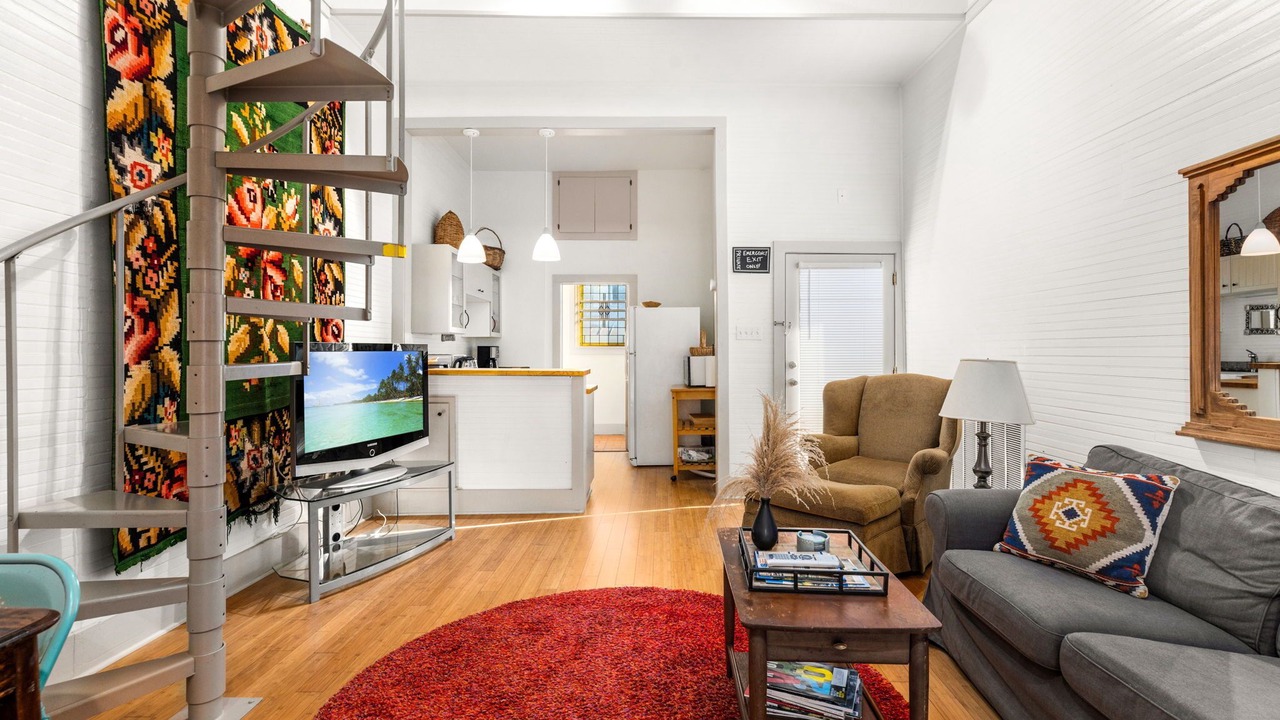Photo of Livingroom in Castroville