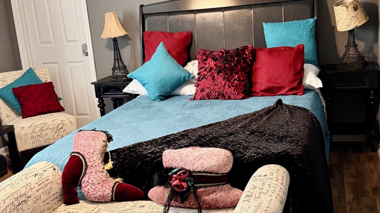 Photo of Bedroom in Normal