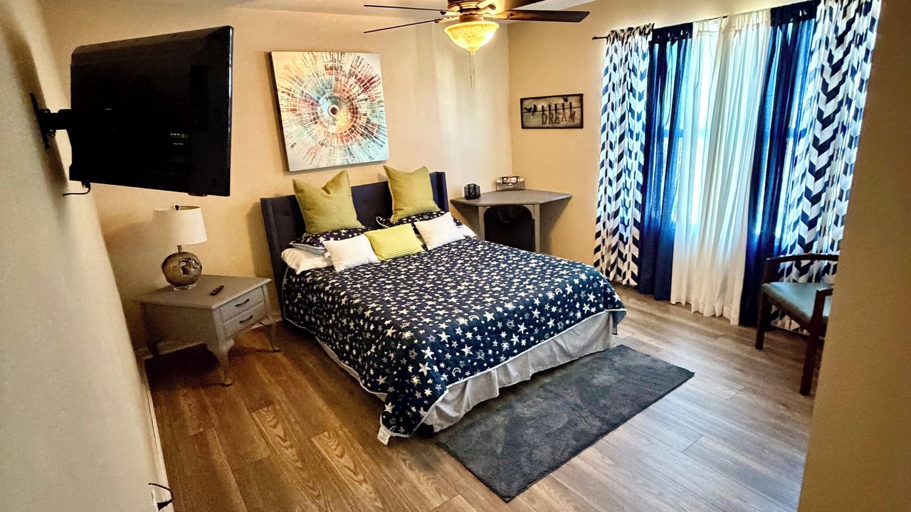 Photo of Bedroom in Normal