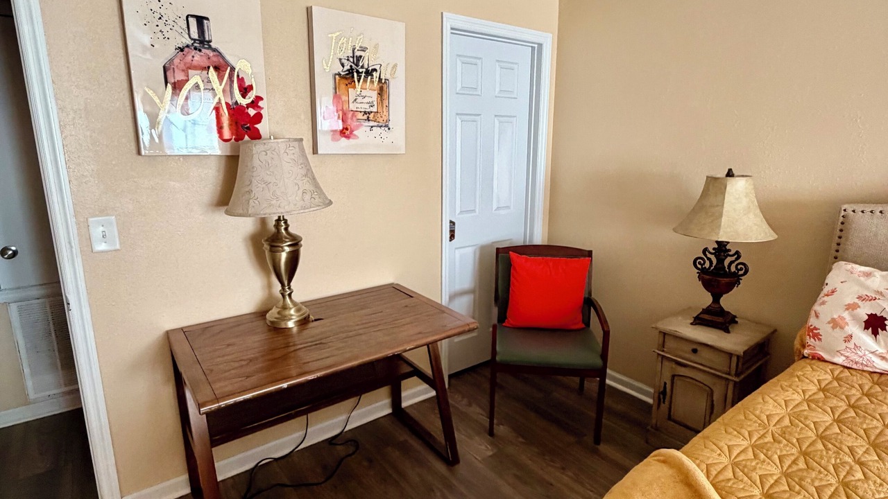 Photo of Bedroom in Normal