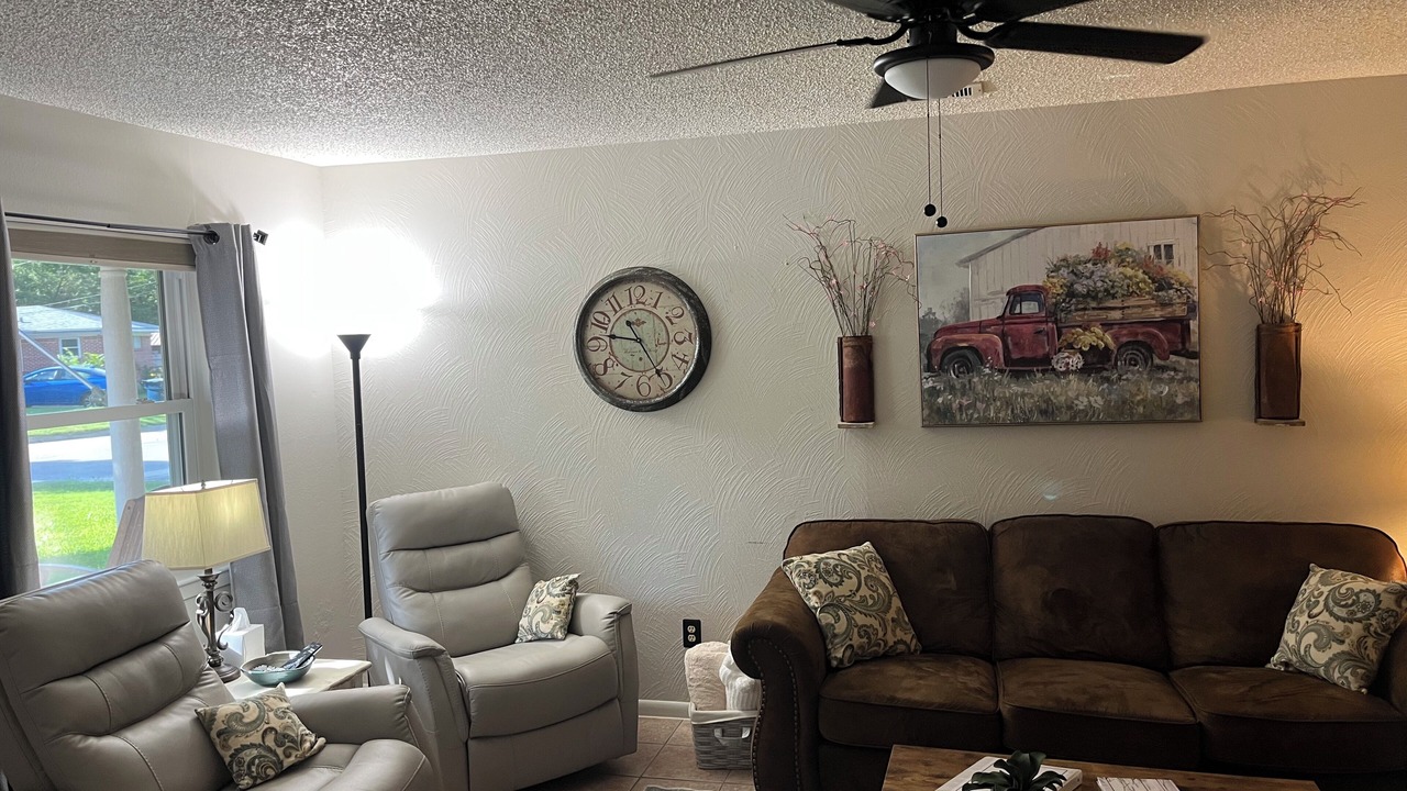 Photo of Livingroom in Burnet