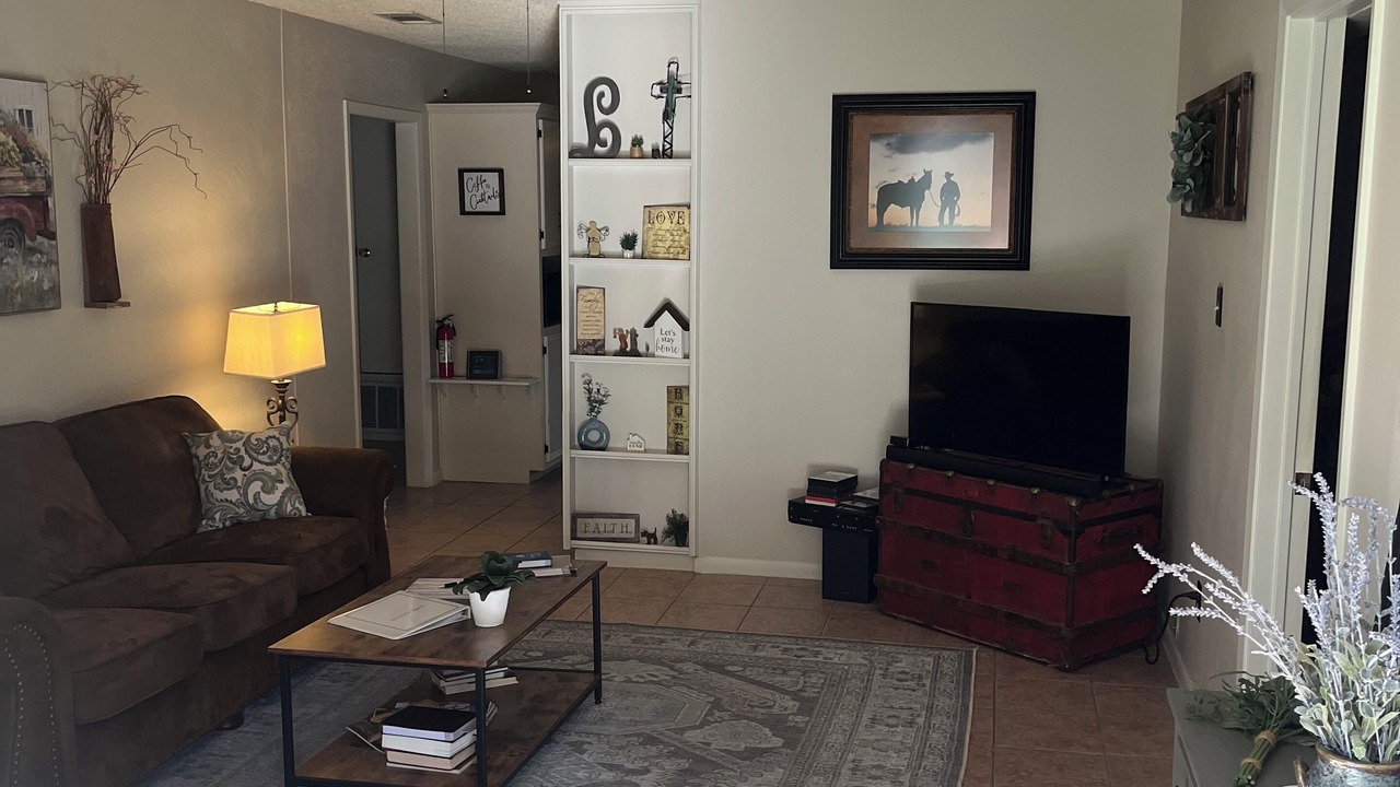 Photo of Livingroom in Burnet