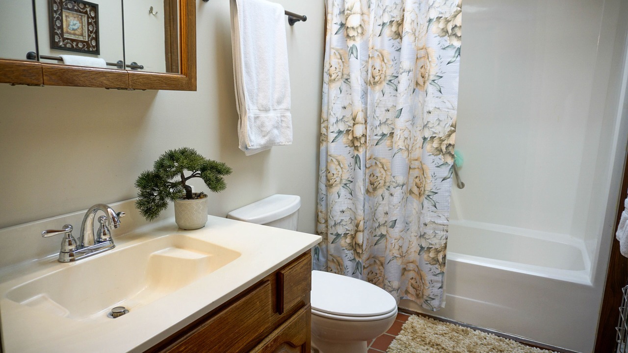 Photo of Bathroom in South Mountain