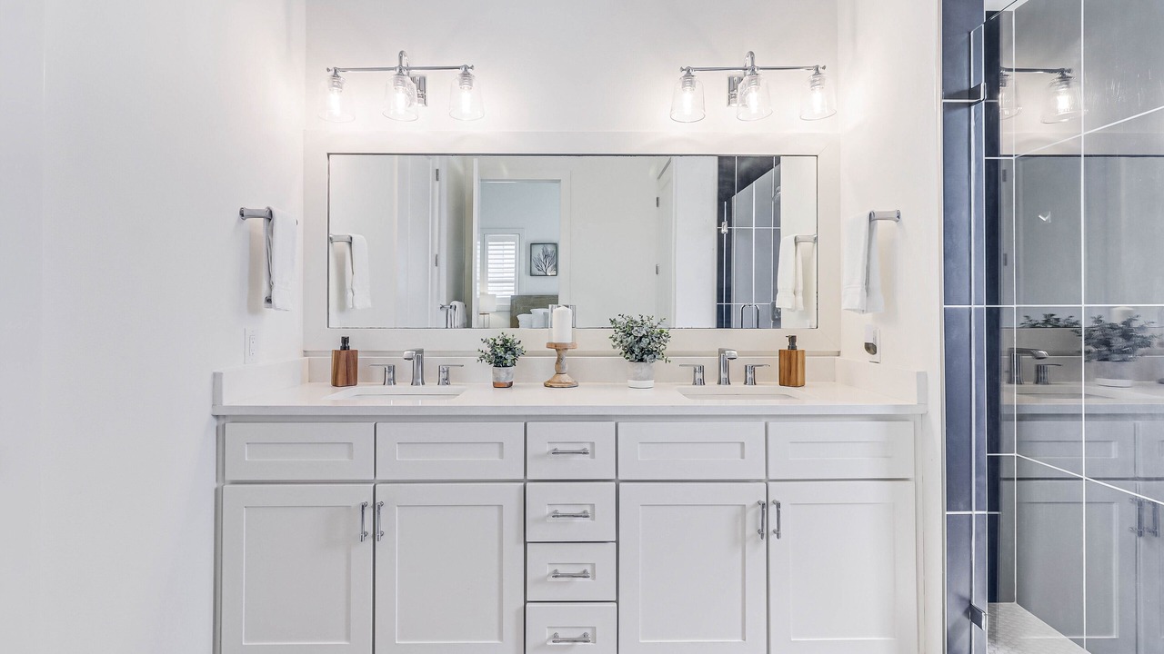 Photo of Bathroom in Cinnamon Shore
