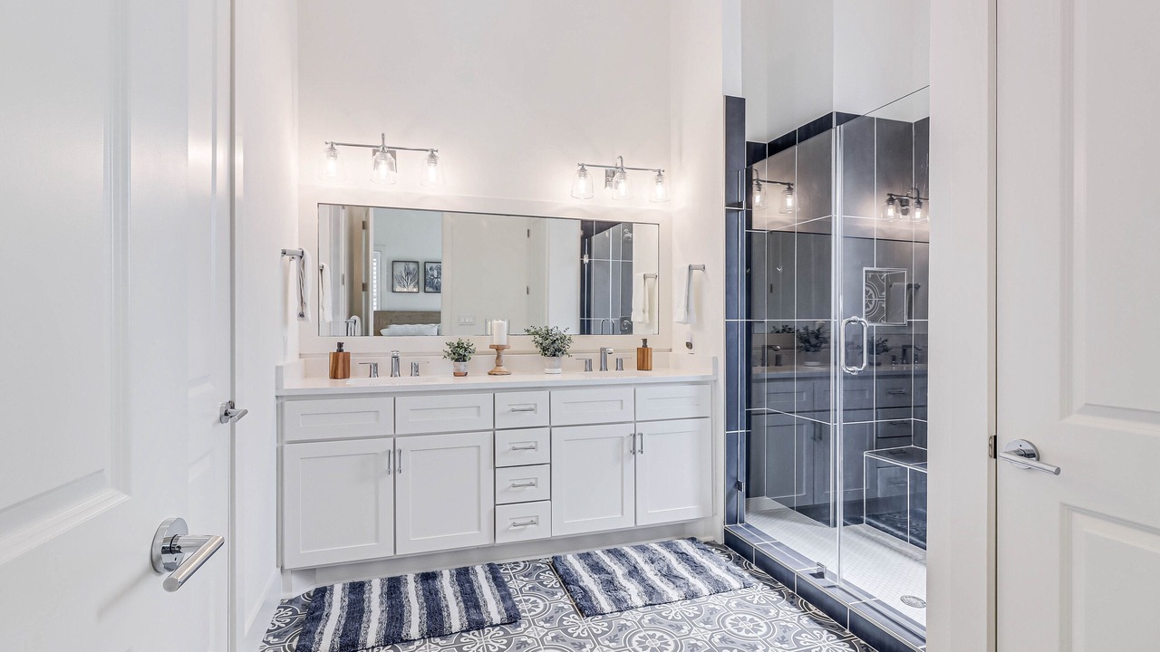 Photo of Bathroom in Cinnamon Shore