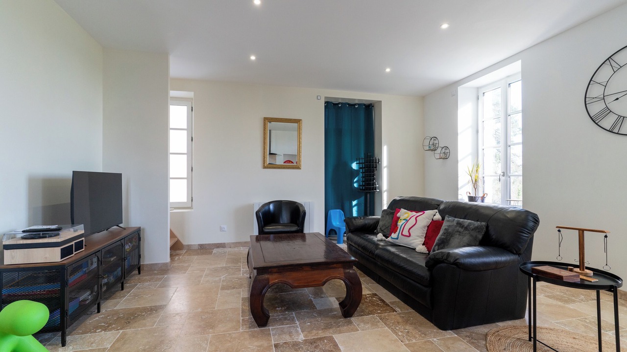 Photo of Livingroom in Veigne