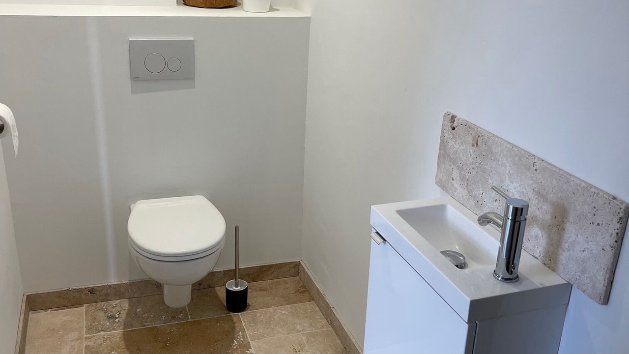 Photo of Bathroom in Veigne