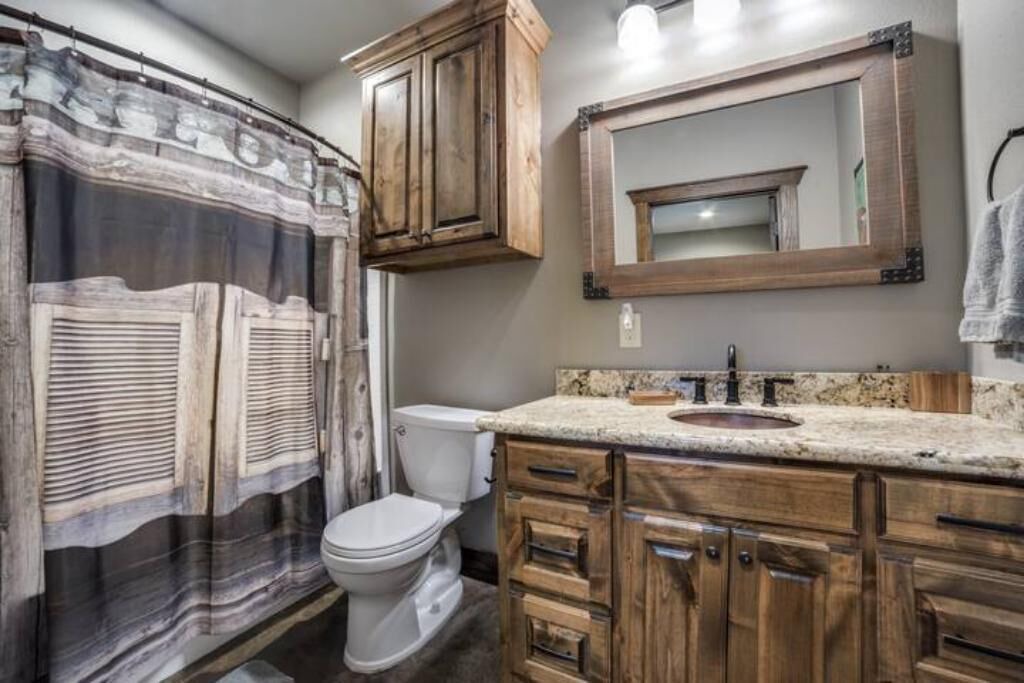 Photo of Bathroom in Goliad