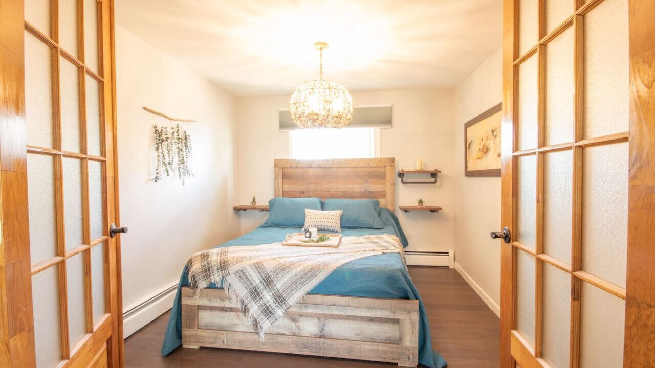 Photo of Bedroom in Asbestos
