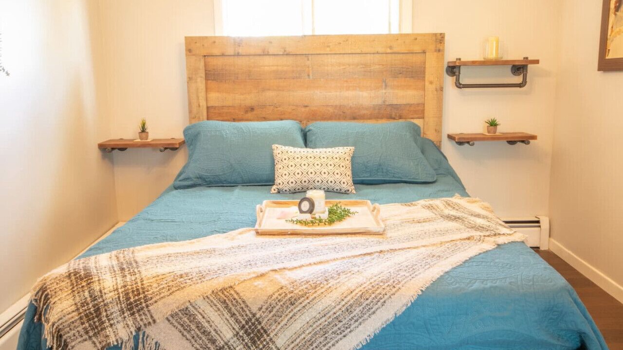 Photo of Bedroom in Asbestos