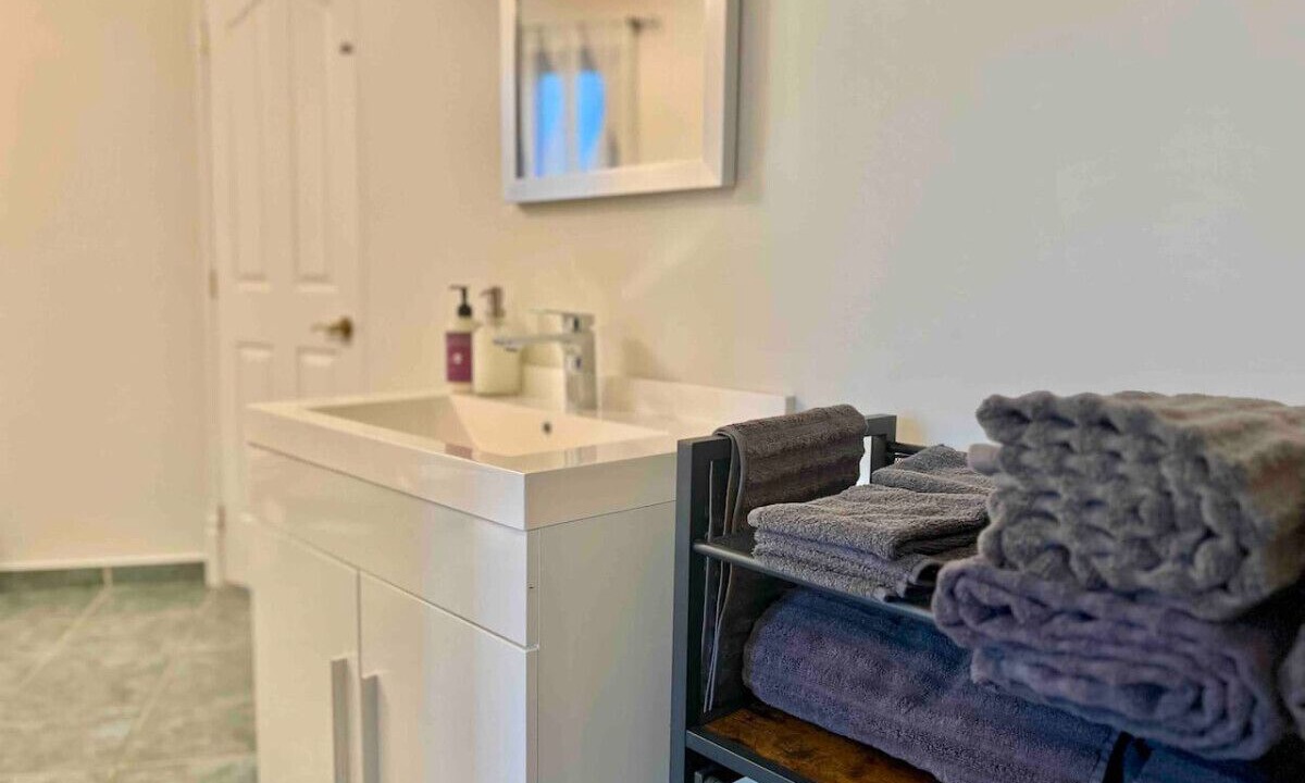 Photo of Bathroom in Le Haut-Saint-Francois Regional County Municipality
