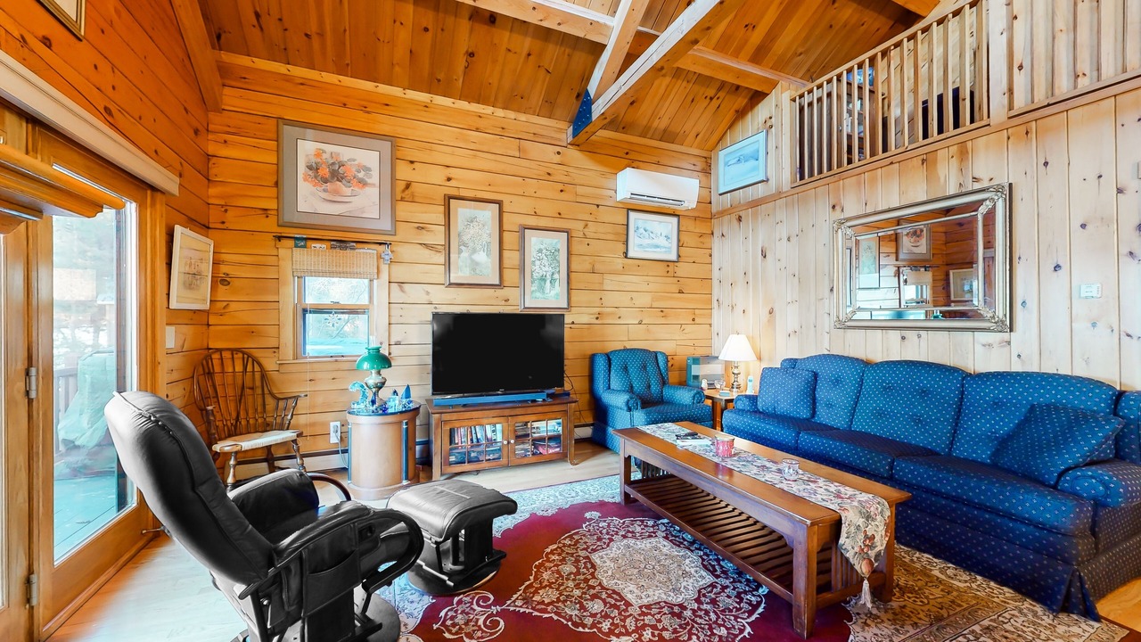 Photo of Livingroom in Neshobe Beach