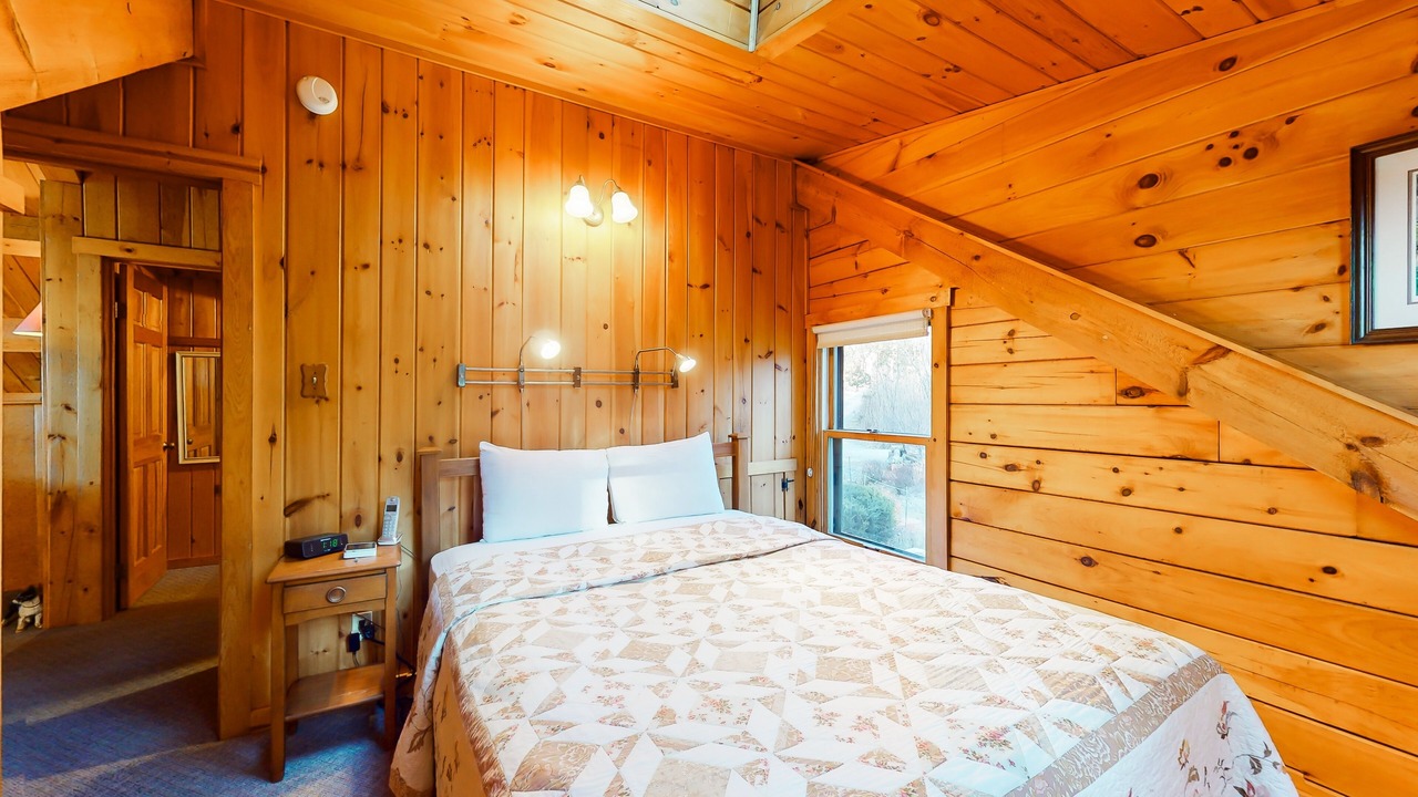 Photo of Bedroom in Neshobe Beach