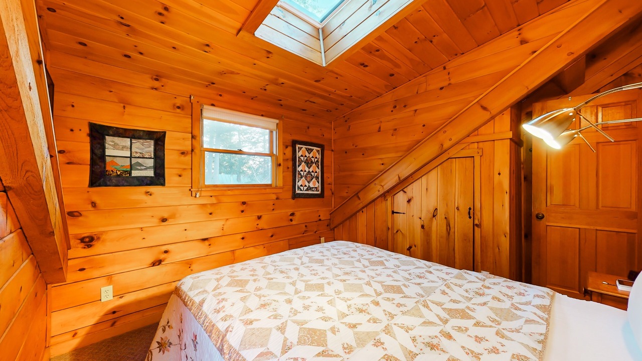 Photo of Bedroom in Neshobe Beach